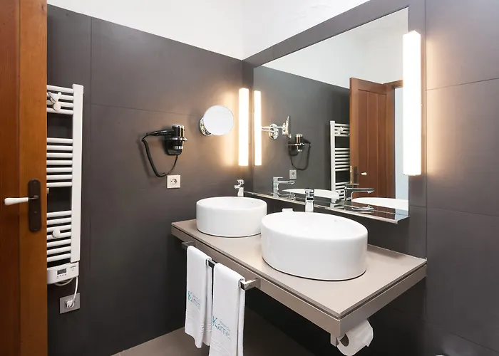 Kamezi Boutique 4* 雅伊萨